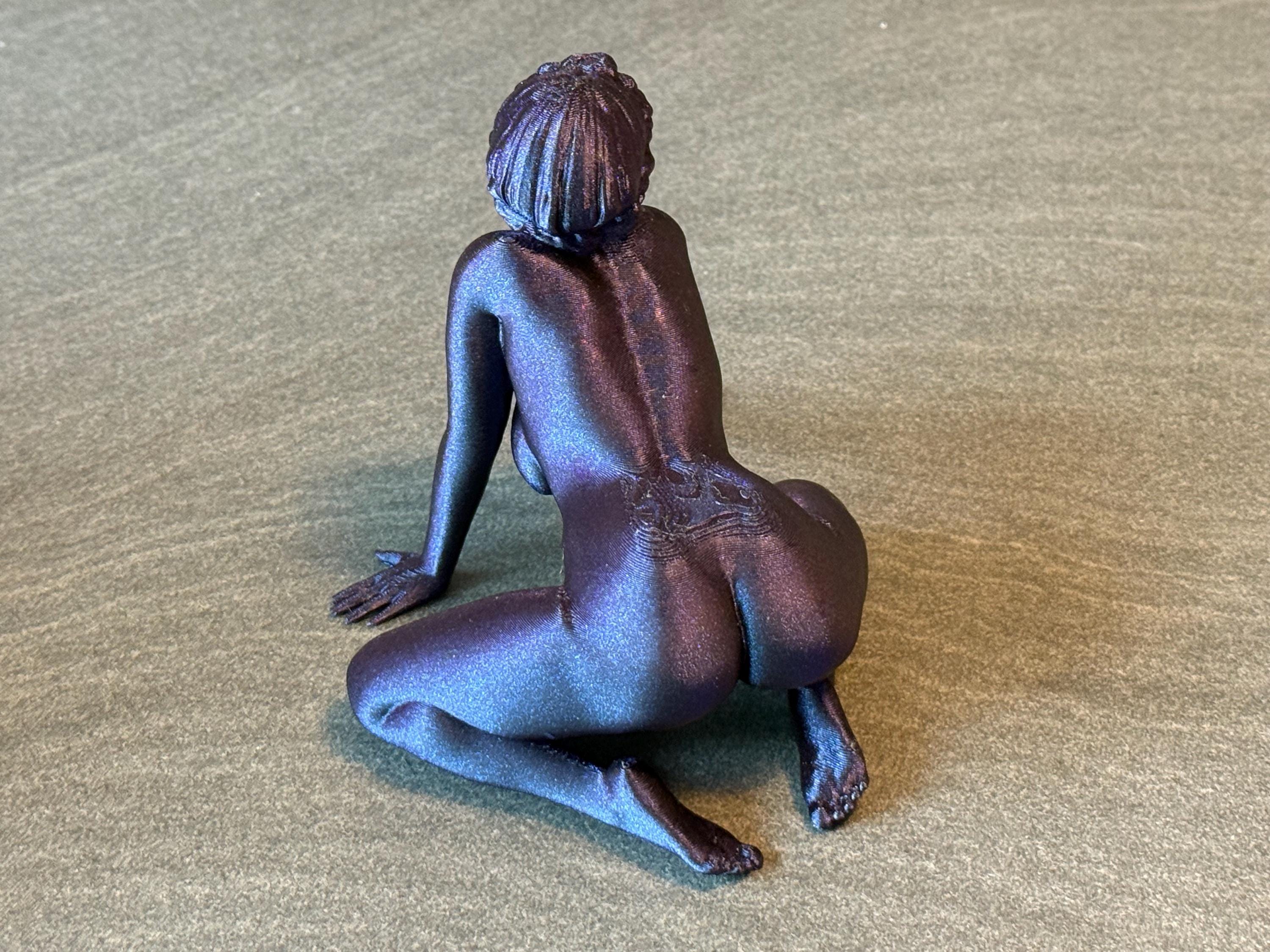 Female Art Statue | Modern Figurative Desk Decor | Elegant Sculptural Accent | Discreet Packaging