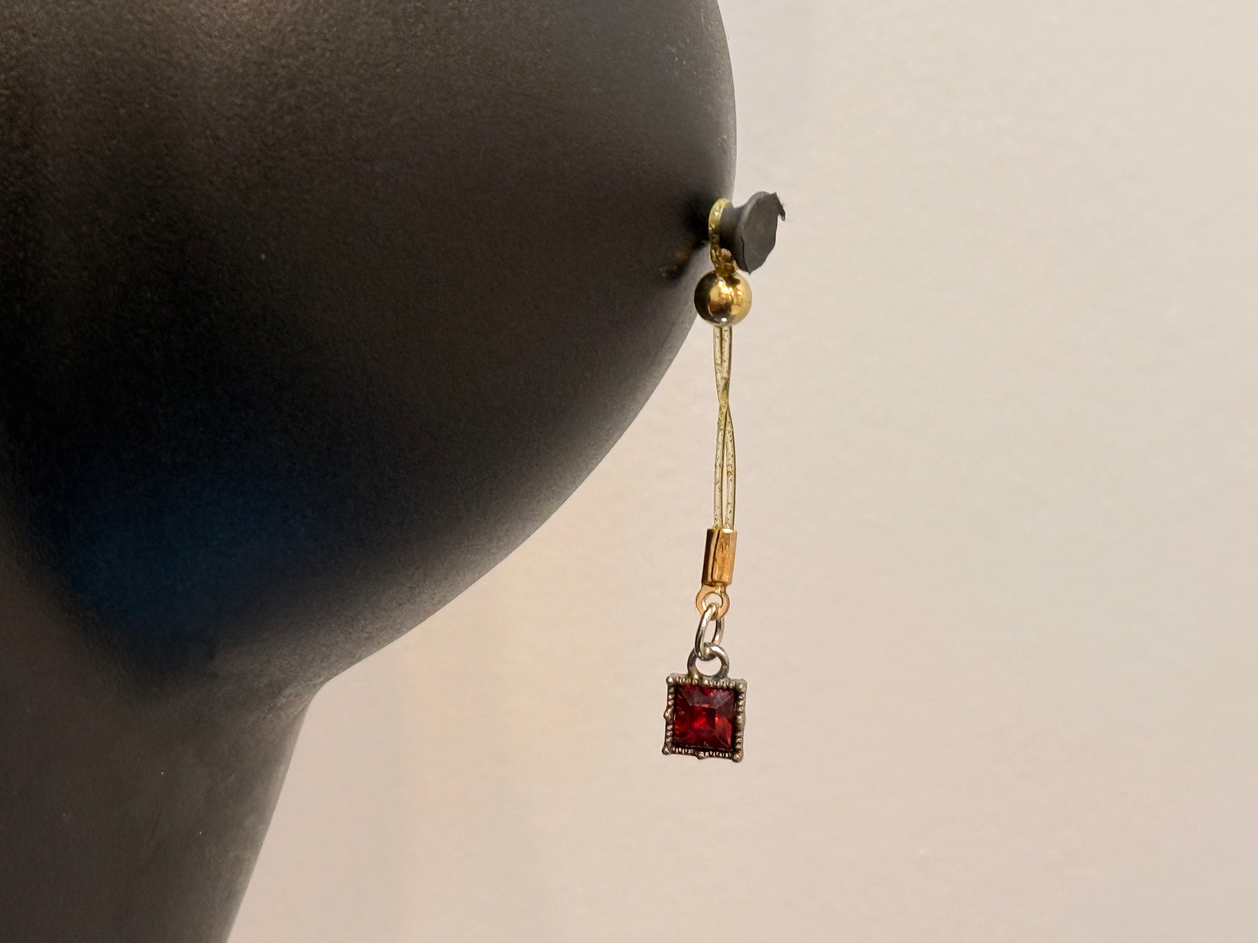 Adjustable Nip Tips | Non-Piercing Body Jewelry (Lightweight & Comfortable) | Discreet Packaging