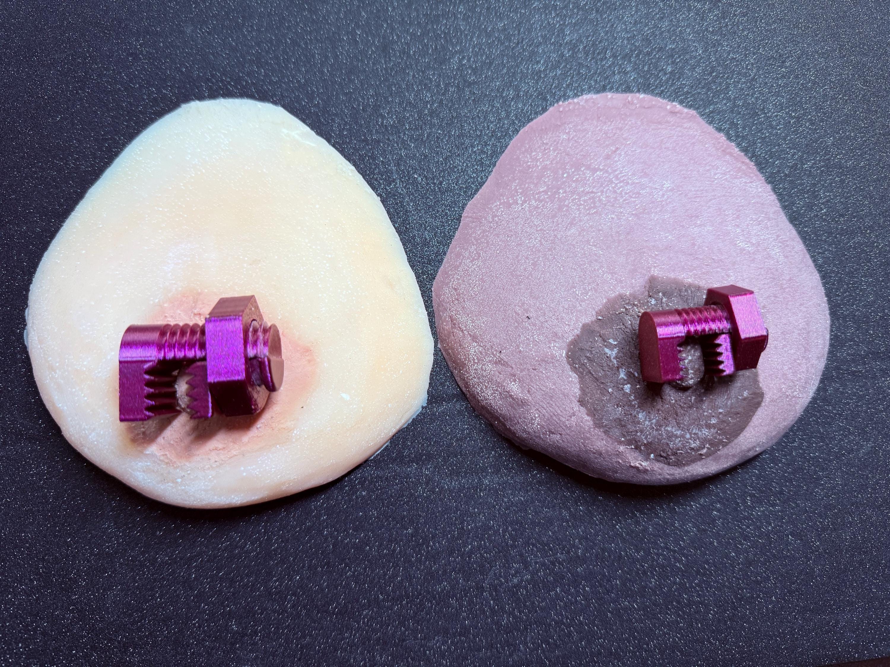 Adjustable Sensation Clips | Light Pressure Play | Discreet Packaging